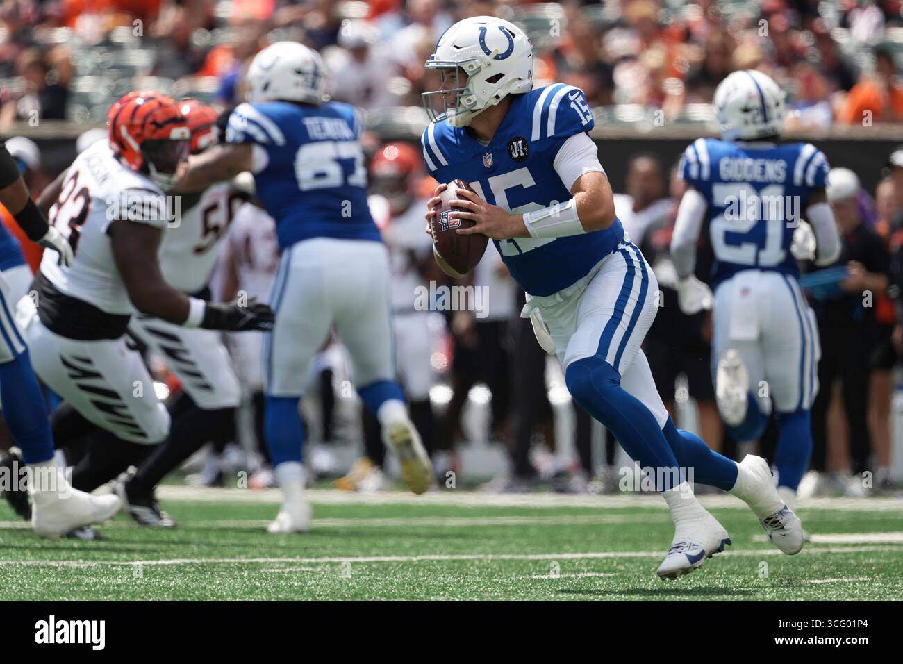 Indianapolis Colts quarterback Riley Leonard (15) rolls out of the ...