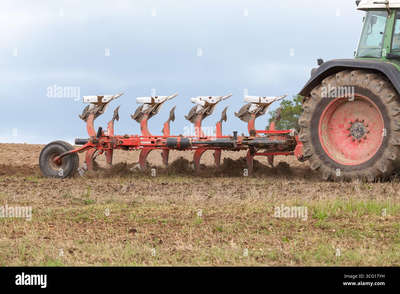 Fendt tractor plowing in hi-res stock photography and images - Alamy