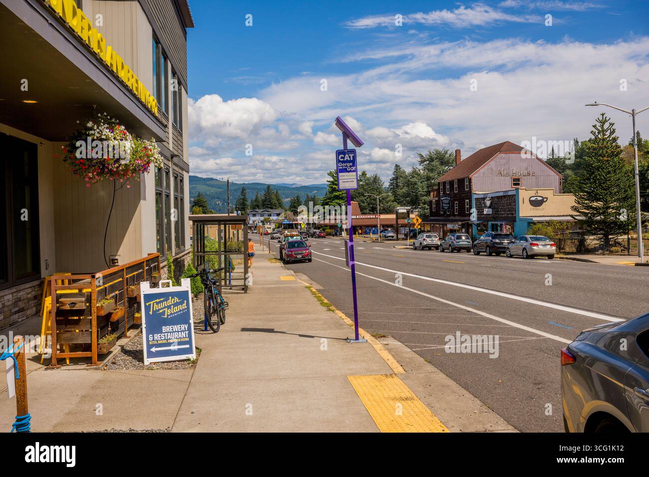 Street scene in the town of Cascade Locks, Oregon, USA. Stock Photo
