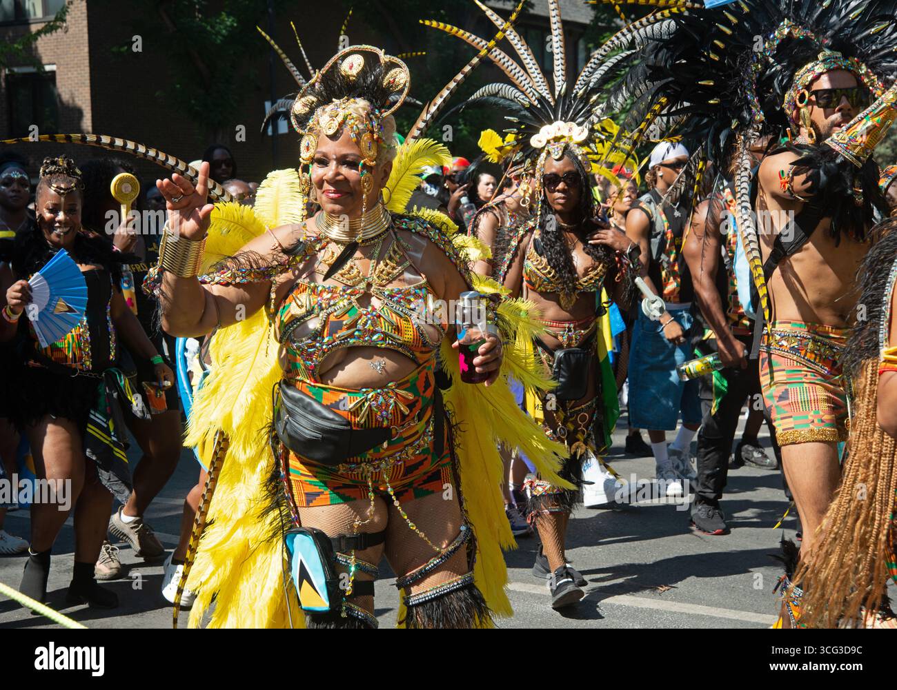 Colourful costume hi-res stock photography and images - Alamy