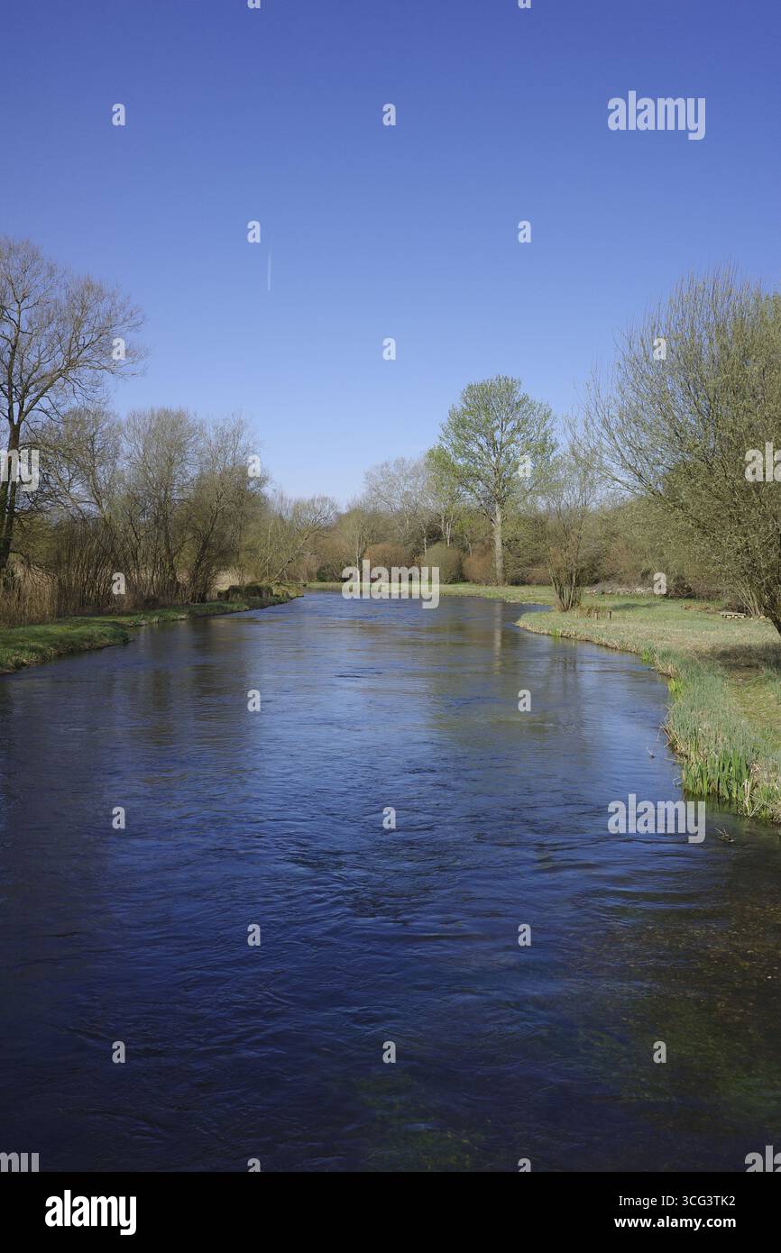 Winchester. England. The River Itchen at Martyr Worthy. The river is is one of the world’s premier chalk streams for fly fishing. Stock Photo