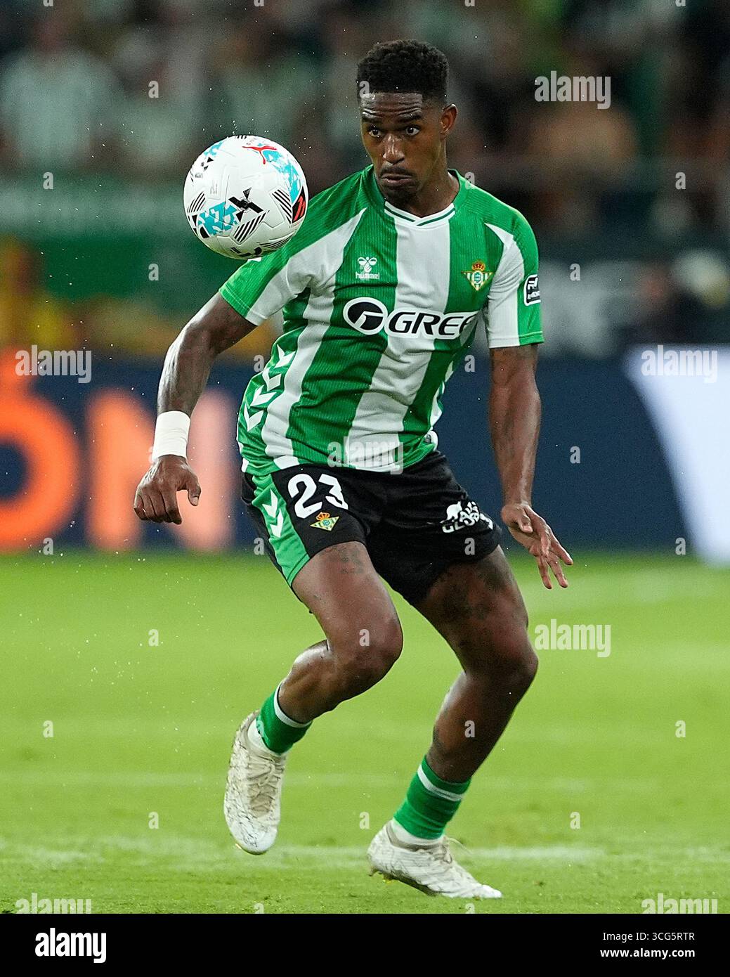 Junior Firpo is sidelined for three weeks with a left adductor injury Junior Firpo is sidelined for three weeks with a left adductor injury