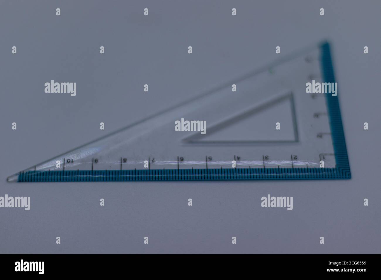 30 degree angle triangle math hi-res stock photography and images - Alamy