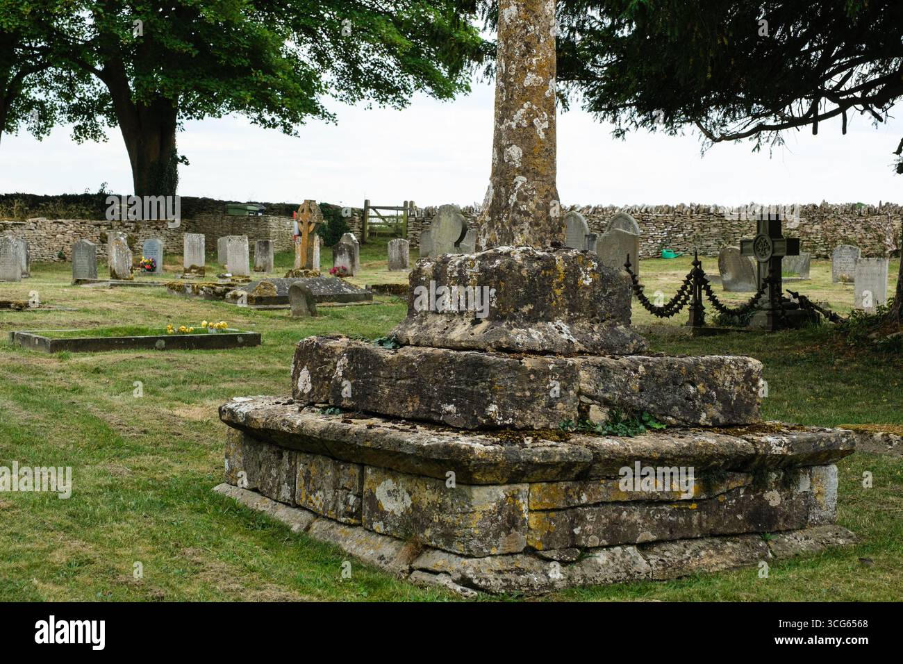 Medieval church cross hi-res stock photography and images - Alamy