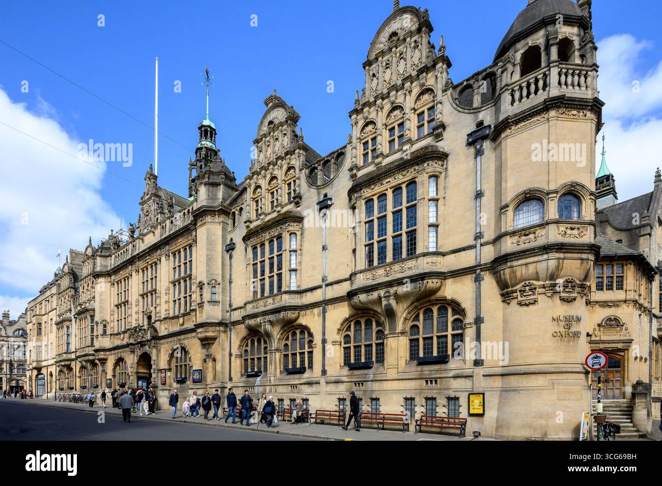 Oxford Town Hall, Municipal Buildings and Library Stock Photo - Alamy