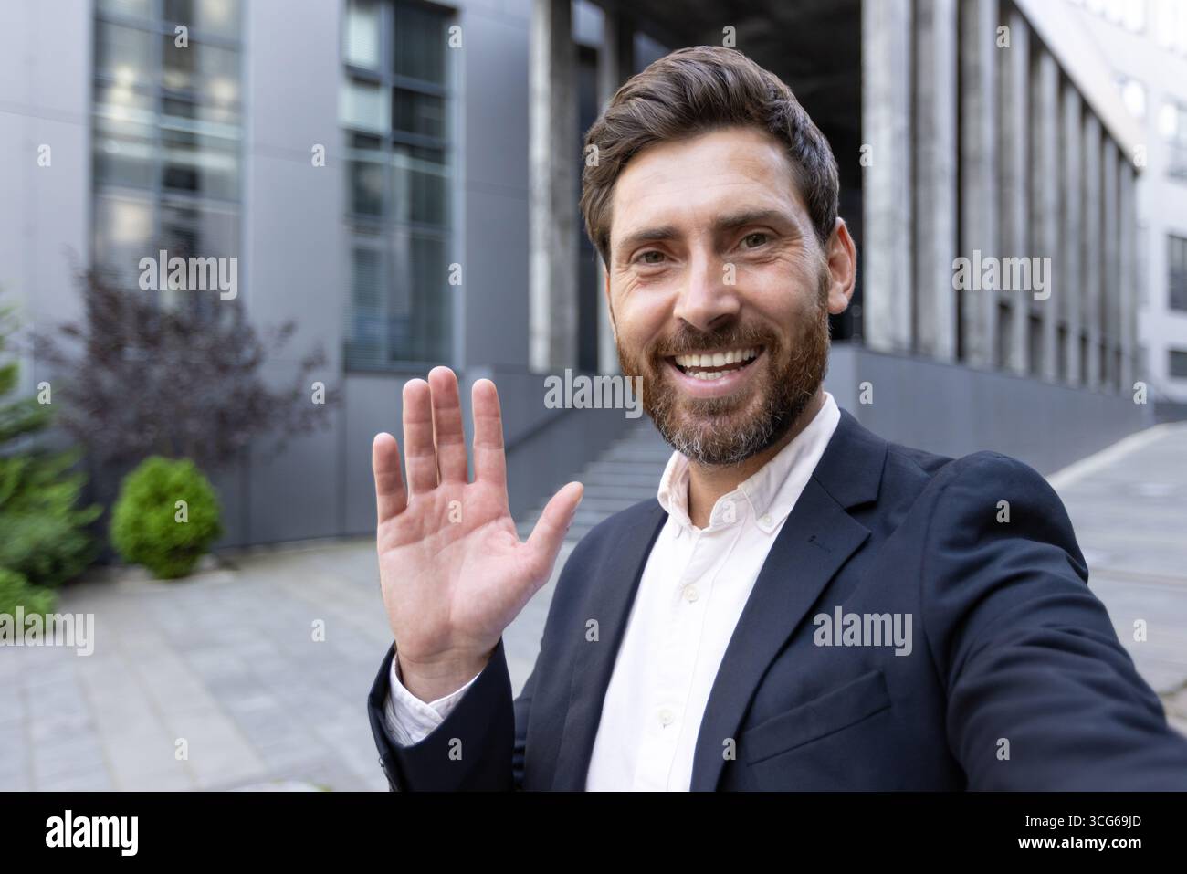 Businessperson in formal attire hi-res stock photography and images - Alamy