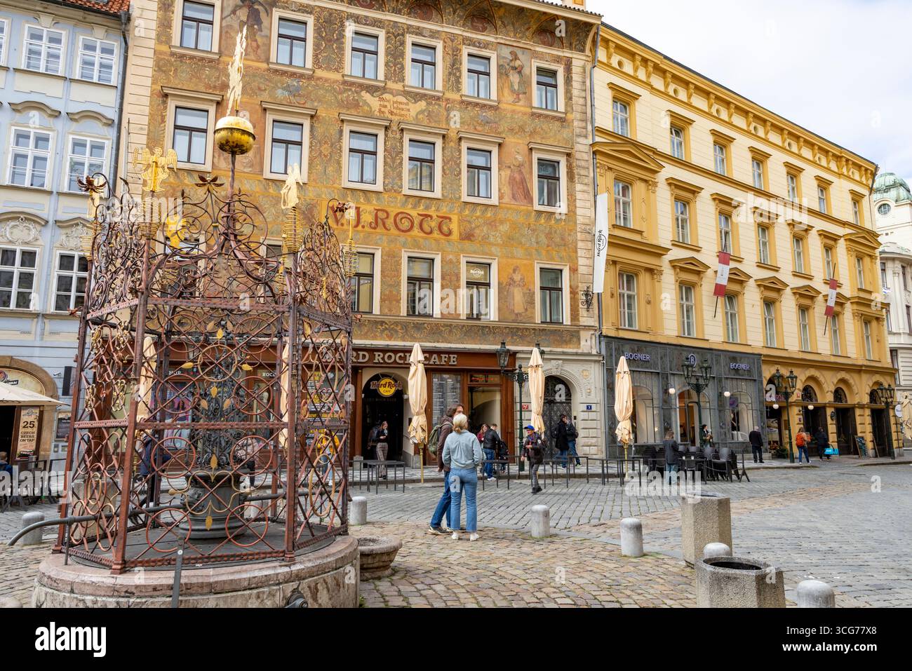 Prague Roc Prague, Male Namesti ( little square), renaissance fountain the oldest ...