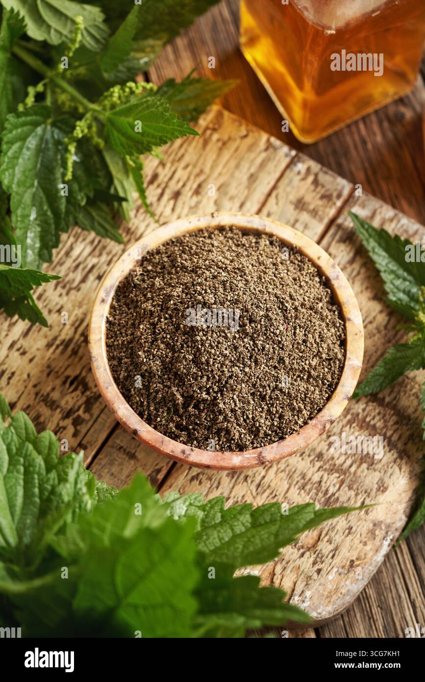 Nettle leaves seeds hi-res stock photography and images - Alamy