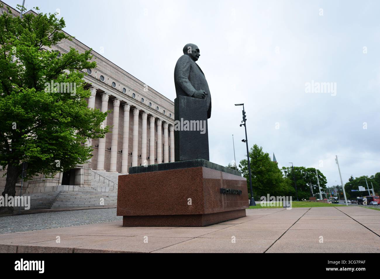 Statue of p e svinhufvud hi-res stock photography and images - Alamy