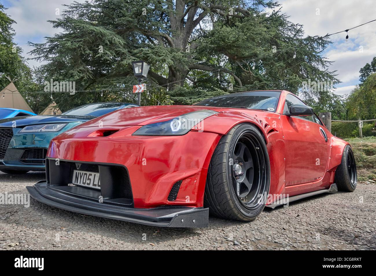 Nissan 350 z cars hi-res stock photography and images - Alamy