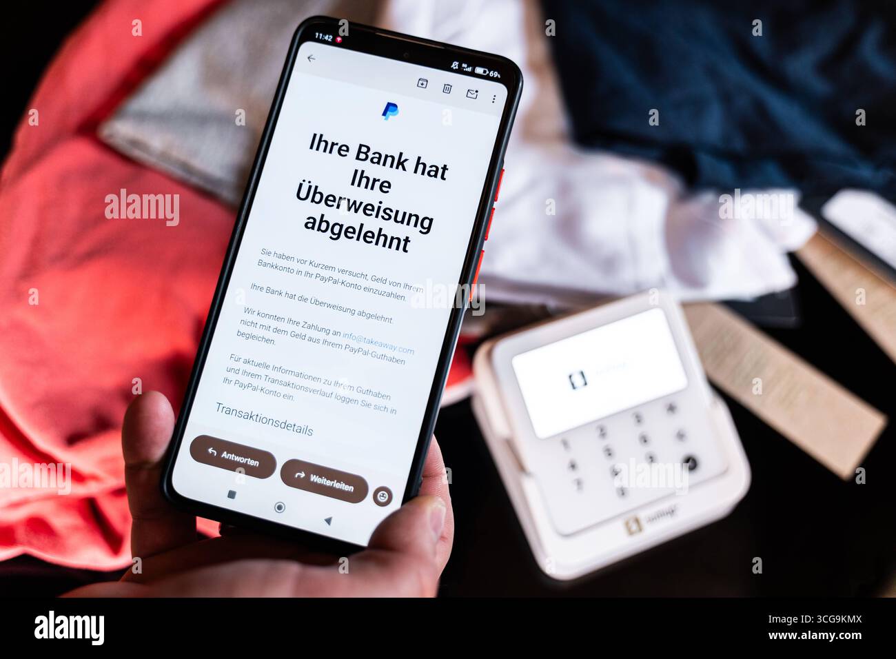 Paypal bank hi-res stock photography and images - Page 4 - Alamy