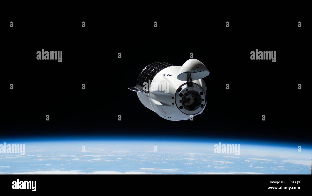 Spacex Colossal Space Module Delivery mission hi-res stock photography and images - Alamy