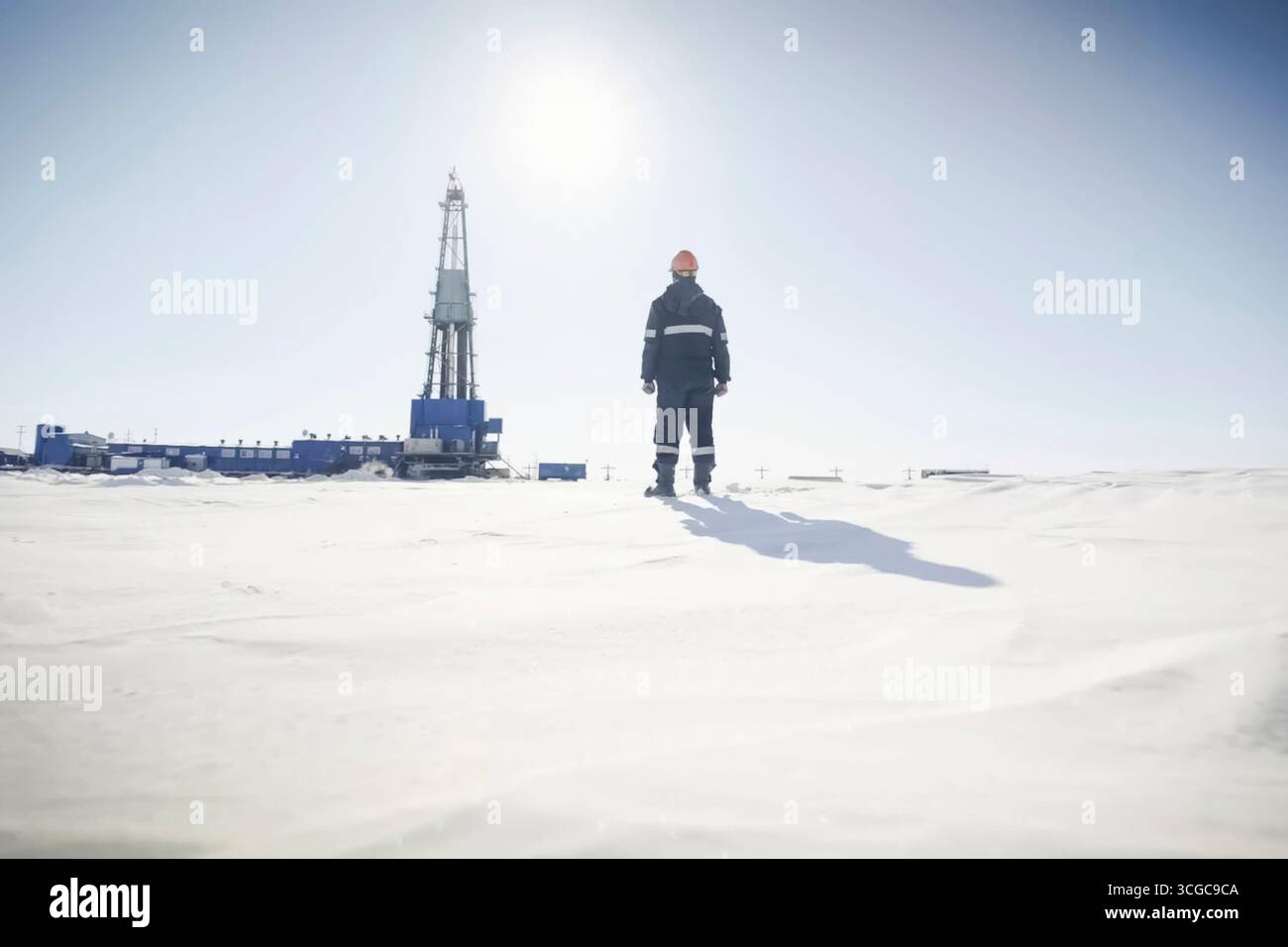 Drilling foreman looking rig hi-res stock photography and images - Alamy