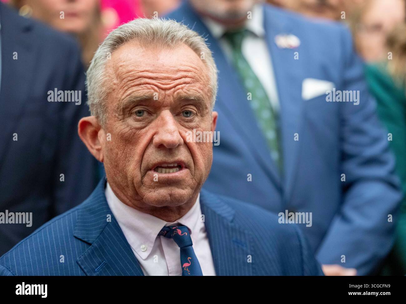 Austin, United States. 27th Aug, 2025. U.S. Secretary of Health & Human Services ROBERT F. KENNEDY, JR. speaks to the press at the Texas Capitol after Gov. Greg Abbott (not shown) finished signing three Health-related bills regulating additives, forbidding welfare benefits to pay for sugary snacks and other health measures on August 27, 2025. Credit: Bob Daemmrich/Alamy Live News Stock Photo