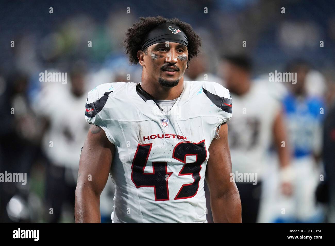 Jakob Johnson becomes RTL NFL expert but keeps playing career open Jakob Johnson becomes RTL NFL expert but keeps playing career open