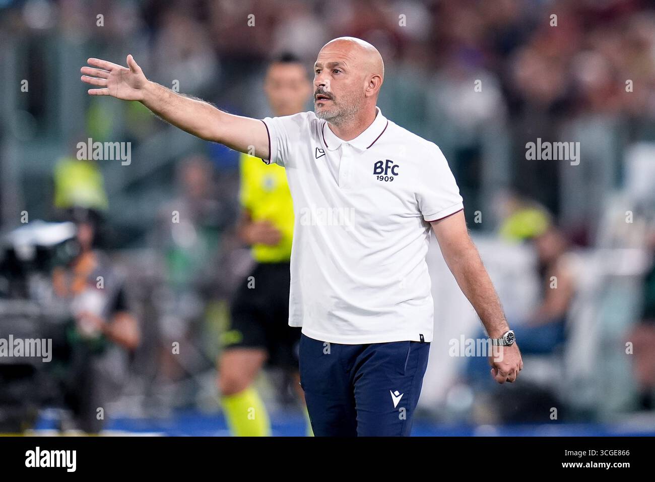 Vincenzo Italiano discusses Besiktas squad and Dusan Vlahovic Vincenzo Italiano discusses Besiktas squad and Dusan Vlahovic