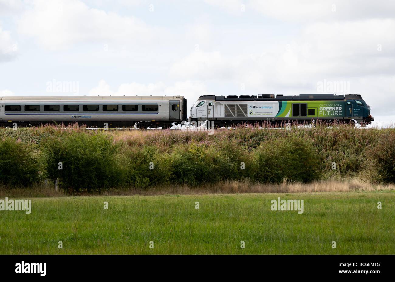 Chiltern Railways train pulled by class 68 diesel locomotive No. 68014 ...