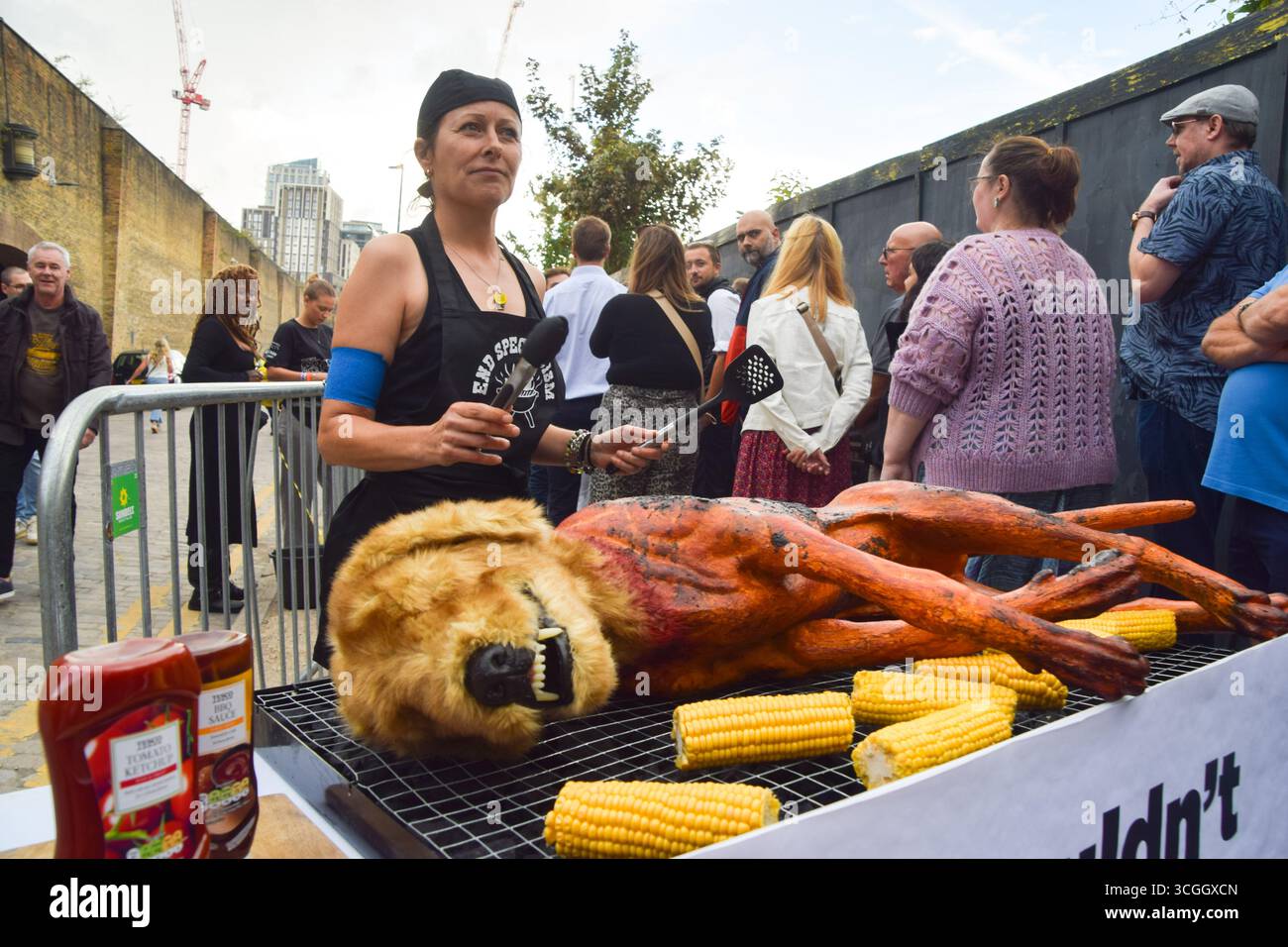 tobacco dock bbq festival Meatopia hi-res stock photography and images
