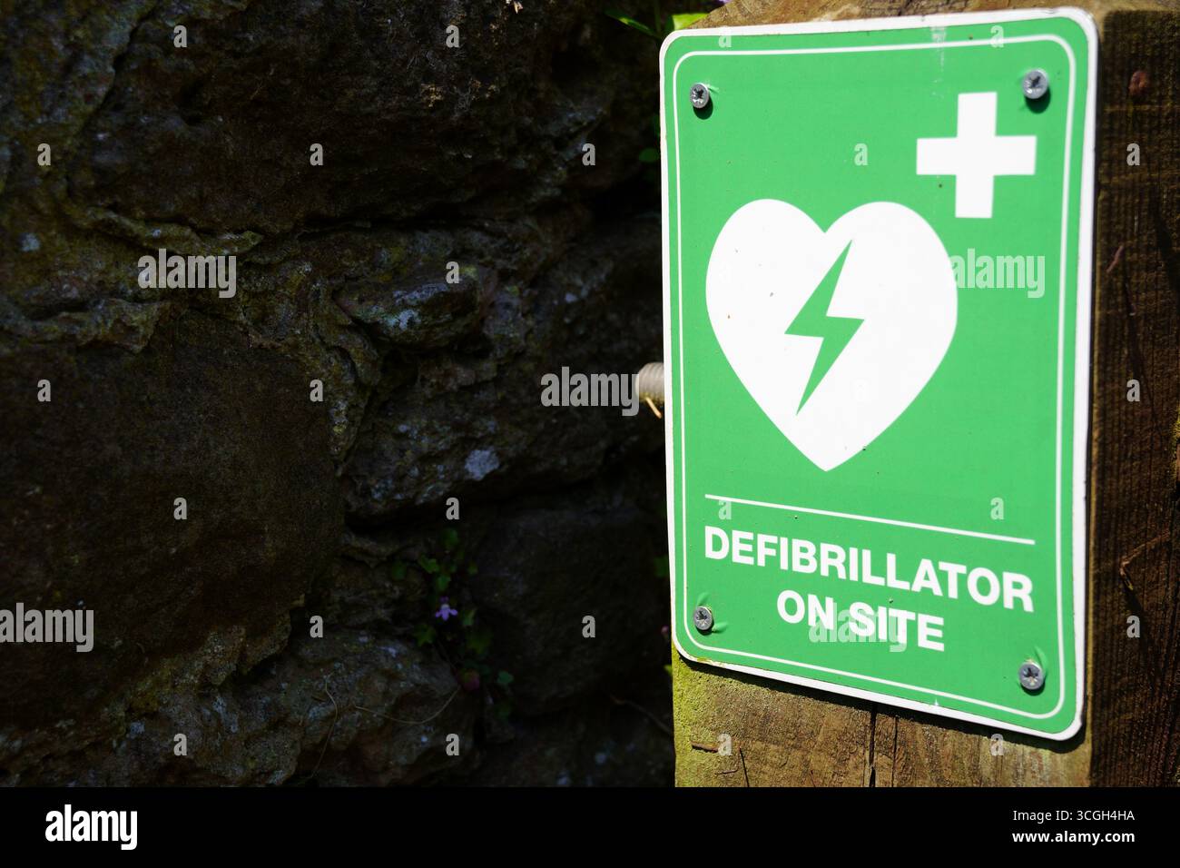 Outdoor public defibrillators hi-res stock photography and images - Alamy