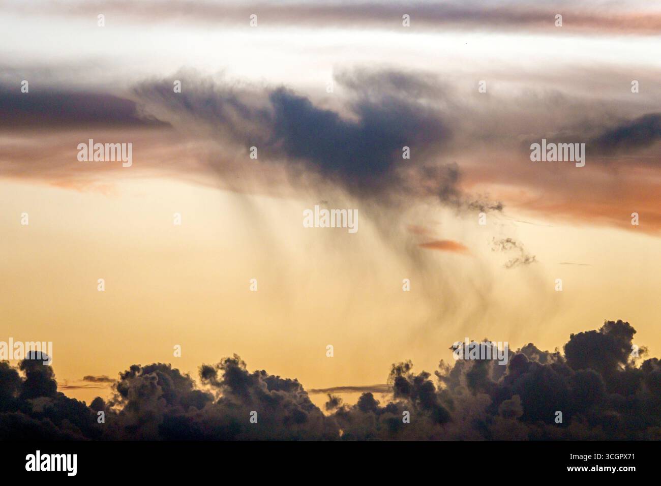 Rain curtain precipitation falling hi-res stock photography and images ...