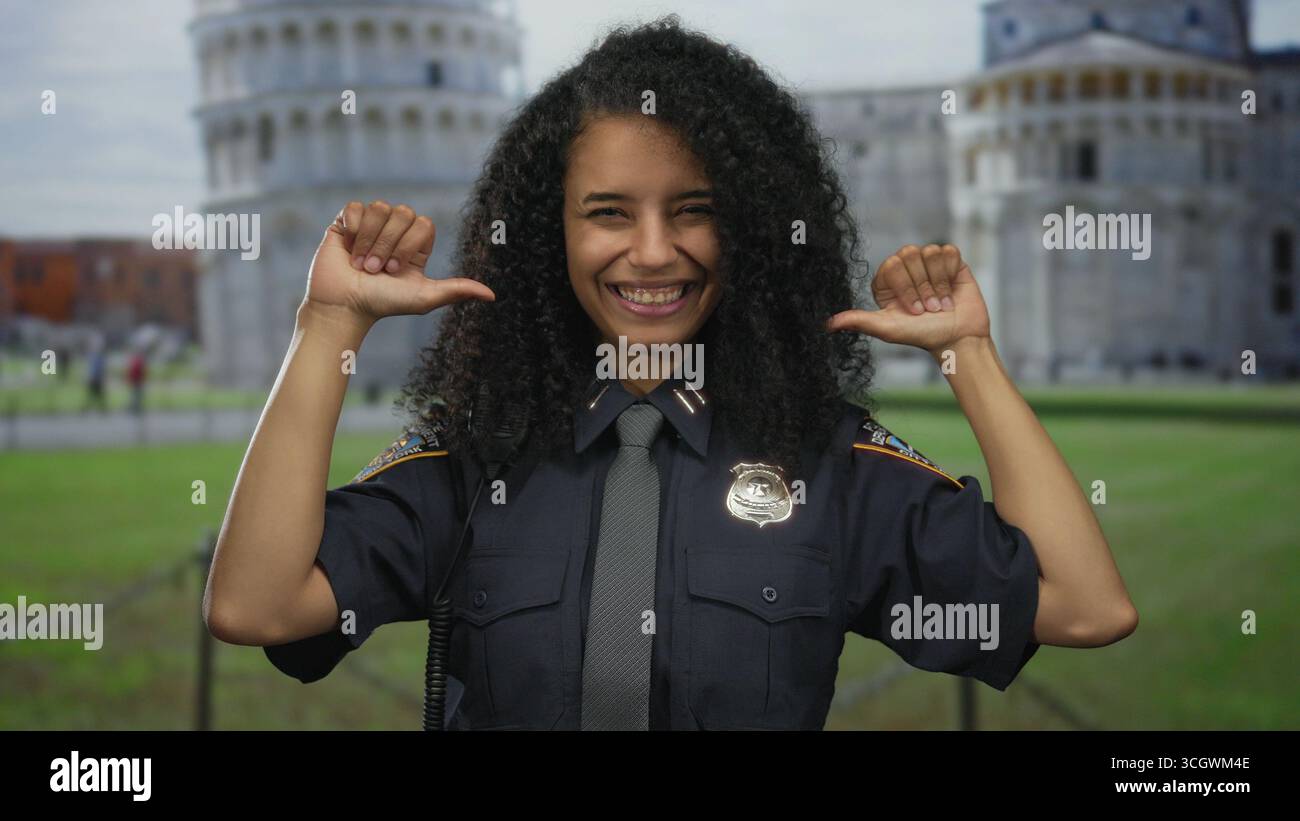 Woman police officer smiling wide hi-res stock photography and images ...