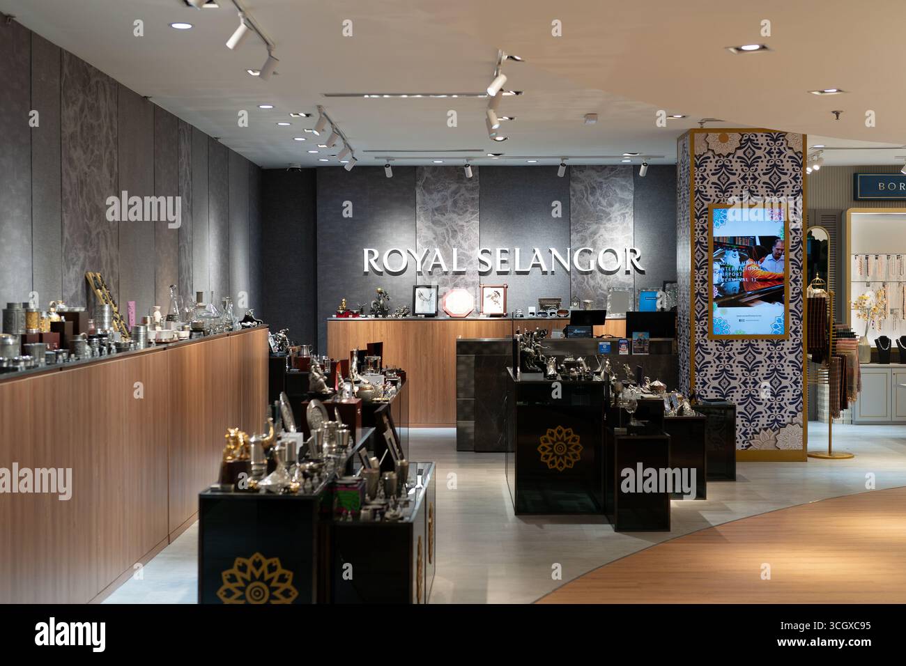 Royal selangor hi-res stock photography and images - Alamy
