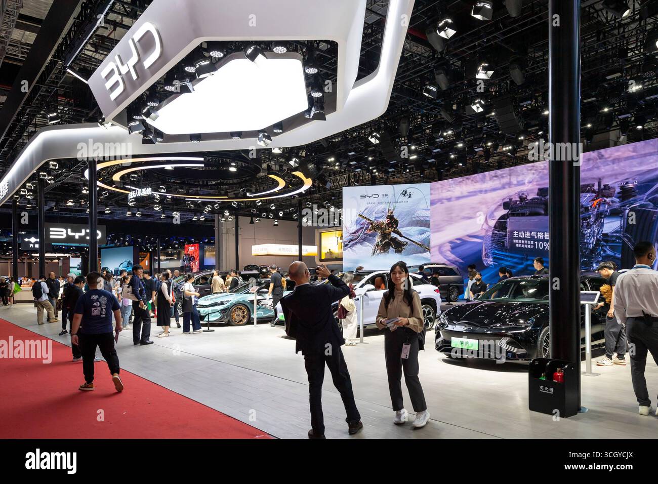 Byd stand hi-res stock photography and images - Alamy