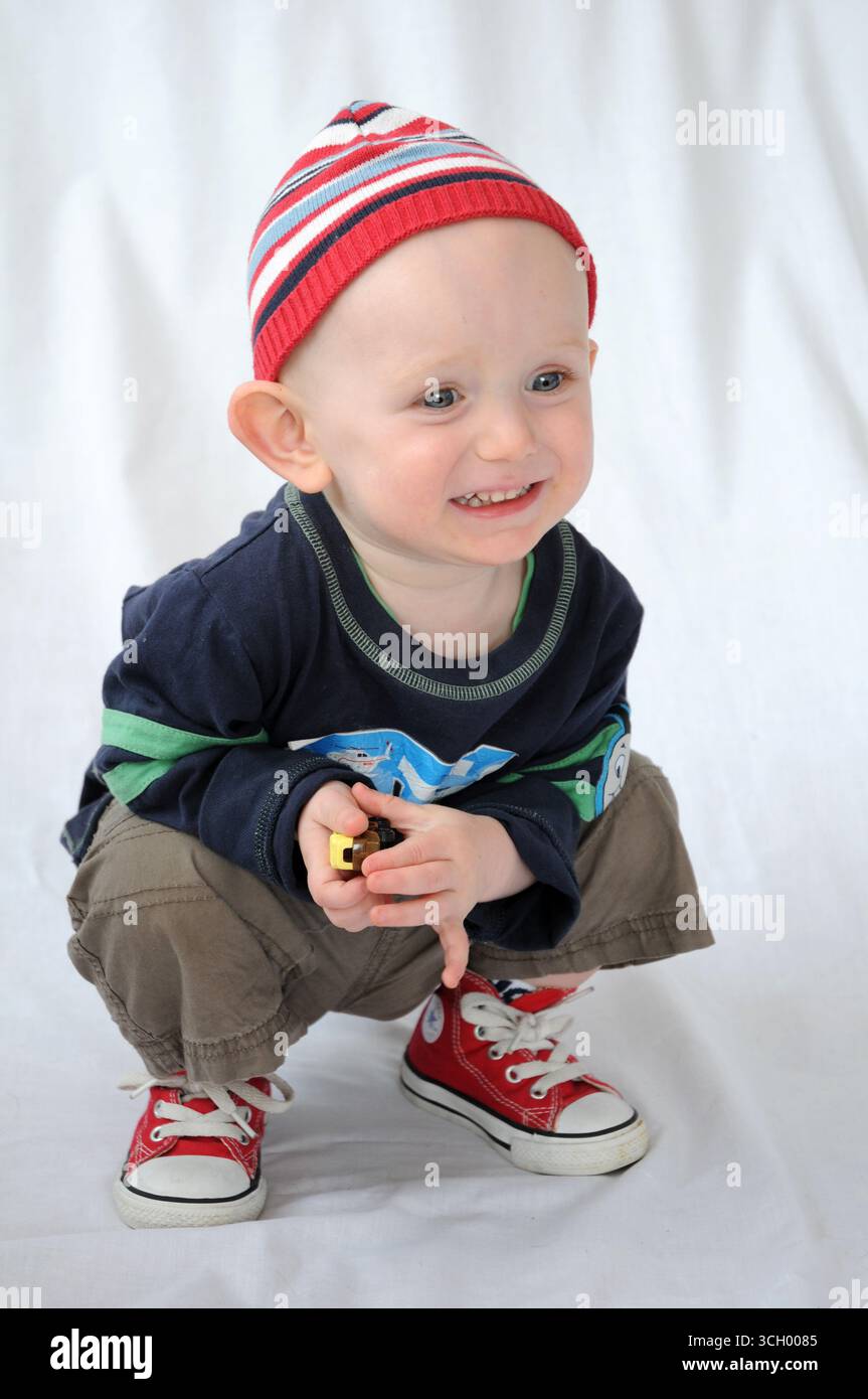 Stooping hi-res stock photography and images - Alamy