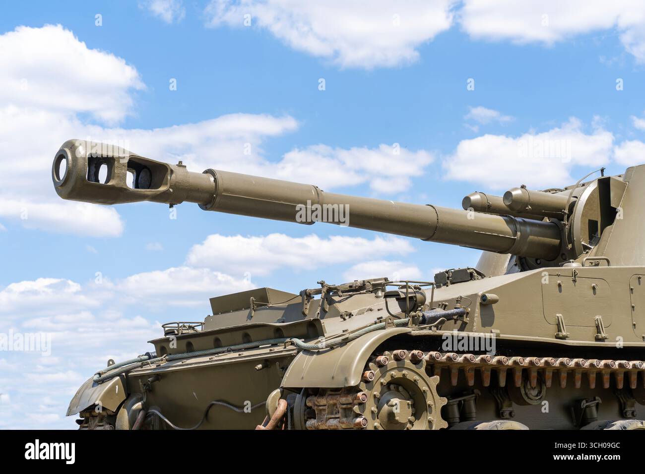 Russian self propelled 2S3 howitzer on tracked chassis in open field Stock Photo