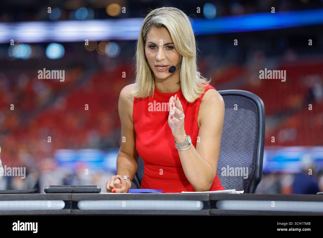 Laura Rutledge Georgia August 30, 2025: Laura Rutledge on-air prior to the Aflac Kickoff Game ...