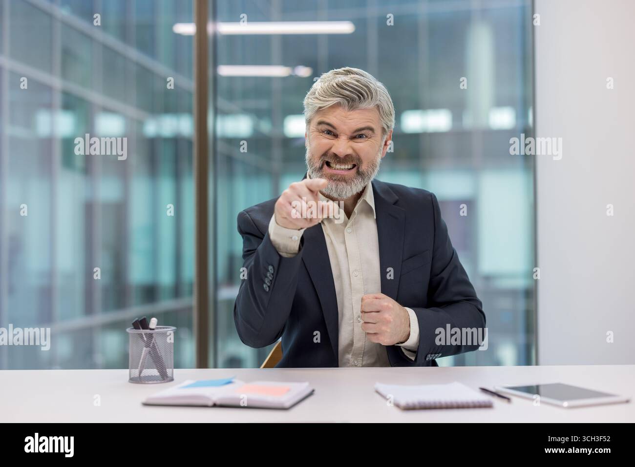 Businessperson in formal attire hi-res stock photography and images - Alamy
