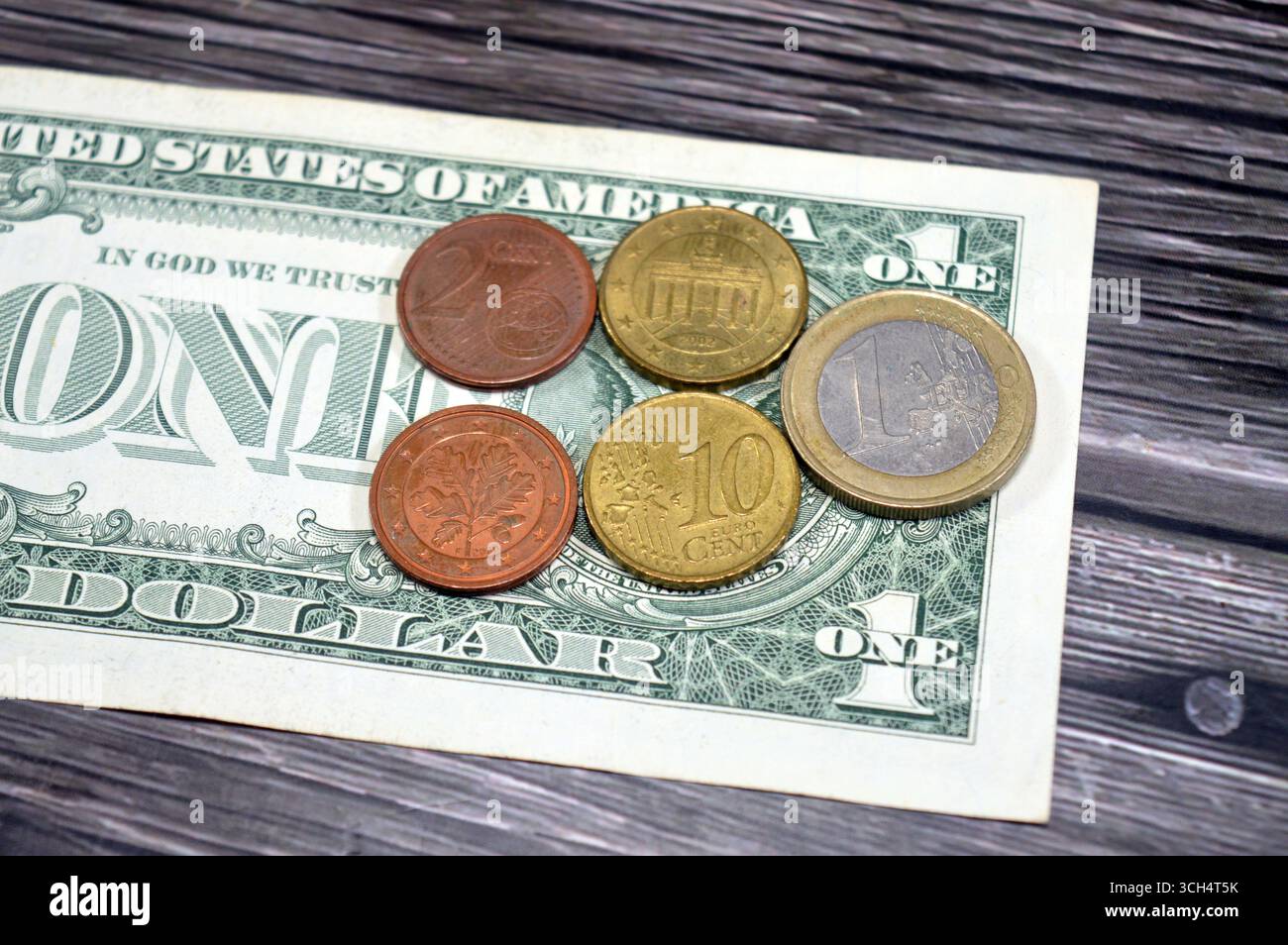 Gold dollar coin 10 dollars hi-res stock photography and images - Alamy