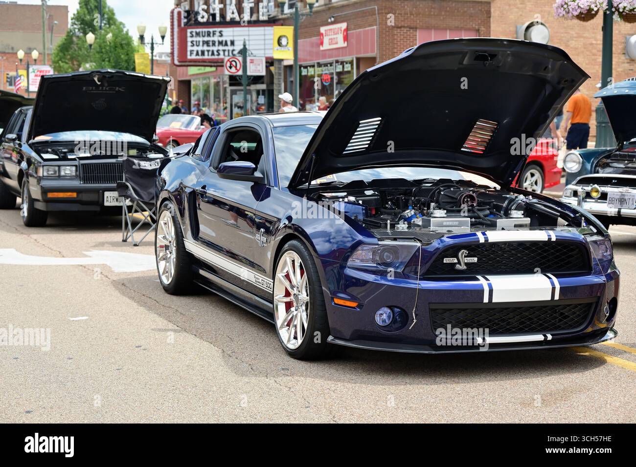 Sycamore, Illinois, USA. An annual vintage car show dominating the main streets of small community in northeastern Illinois. Stock Photo