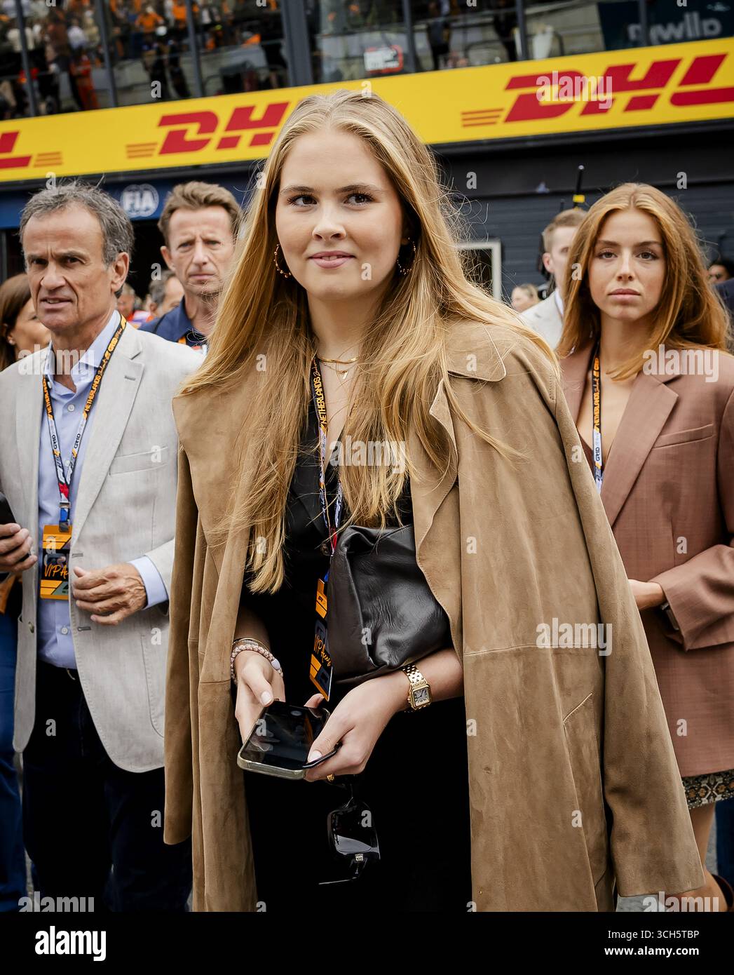 ZANDVOORT - Princess Amalia and Princess Alexia on the grid before the Dutch F1 Grand Prix at the Zandvoort Circuit. ANP SEM VAN DER WAL Stock Photo