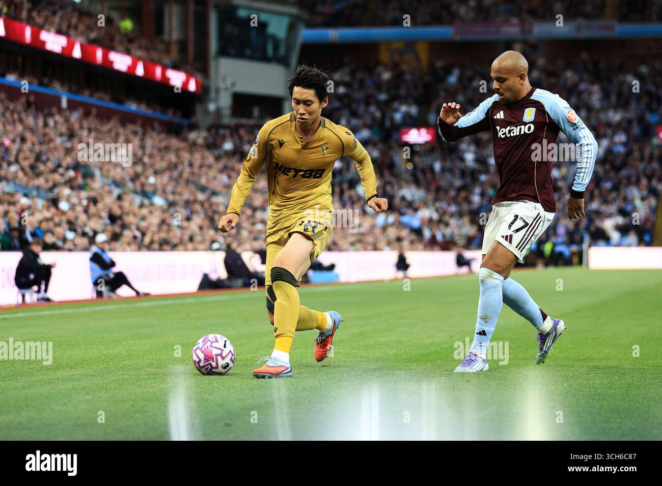 Birmingham, UK. 31st Aug, 2025. Daichi Kamada of Crystal Palace in action during the Aston Villa vs Crystal Palace Premier League match at Villa Park, Birmingham. Picture credit should read: Jessica Hornby/Sportimage Credit: Sportimage Ltd/Alamy Live News Stock Photo