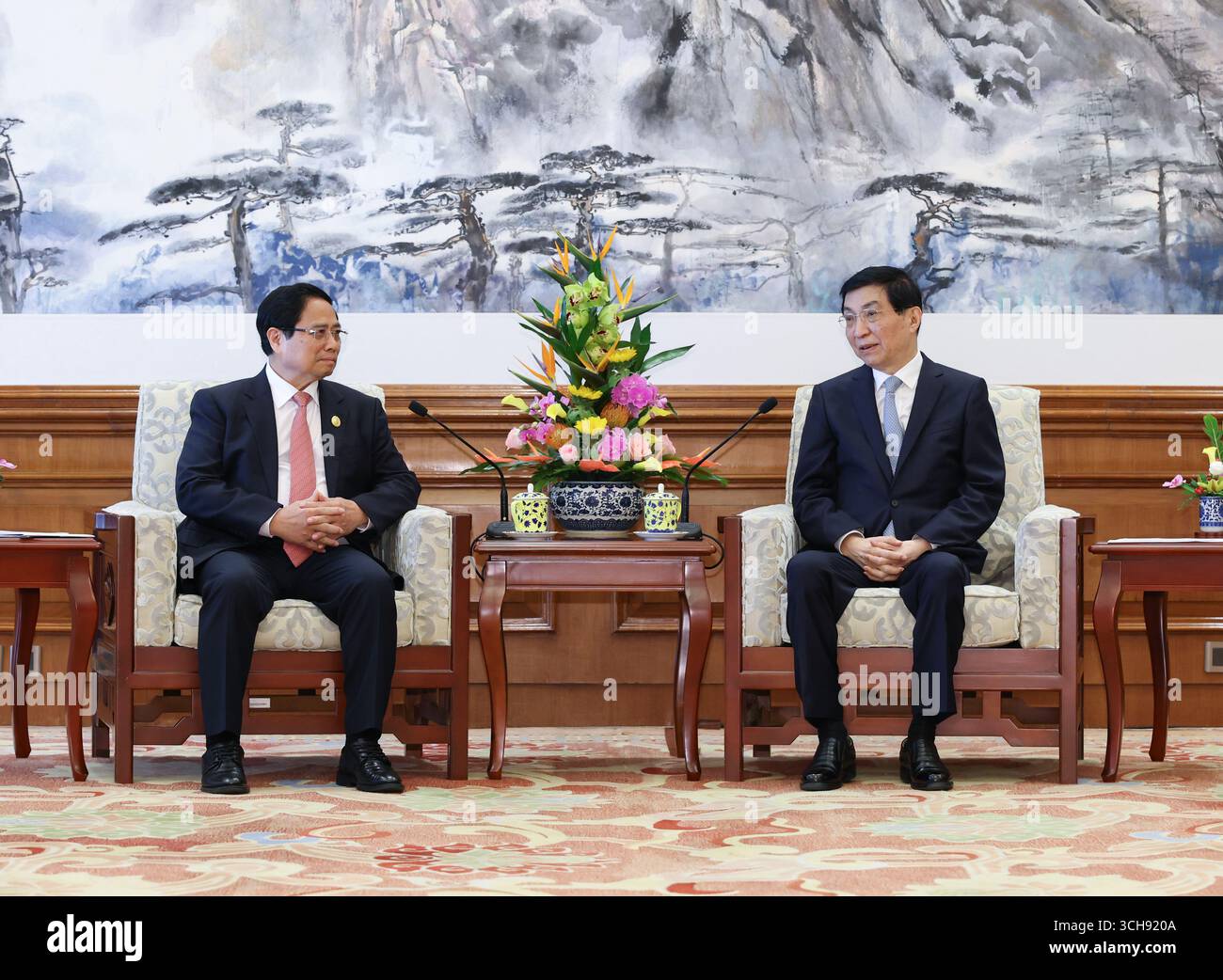 (250901) -- BEIJING, Sept. 1, 2025 (Xinhua) -- Wang Huning, chairman of ...