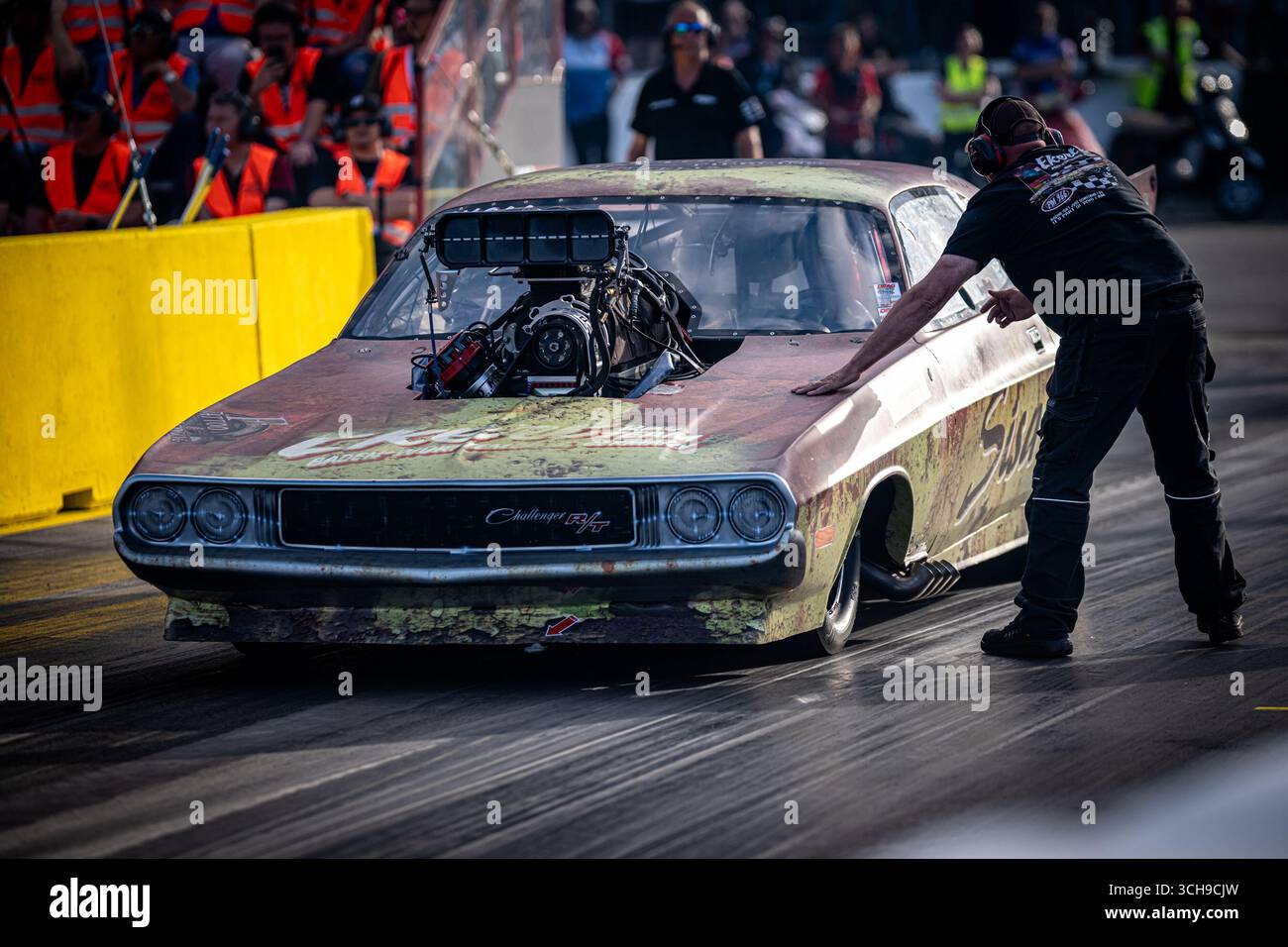 Rennwagen auf der Startlinie beim Drag Racing Event am Hockenheimring ...