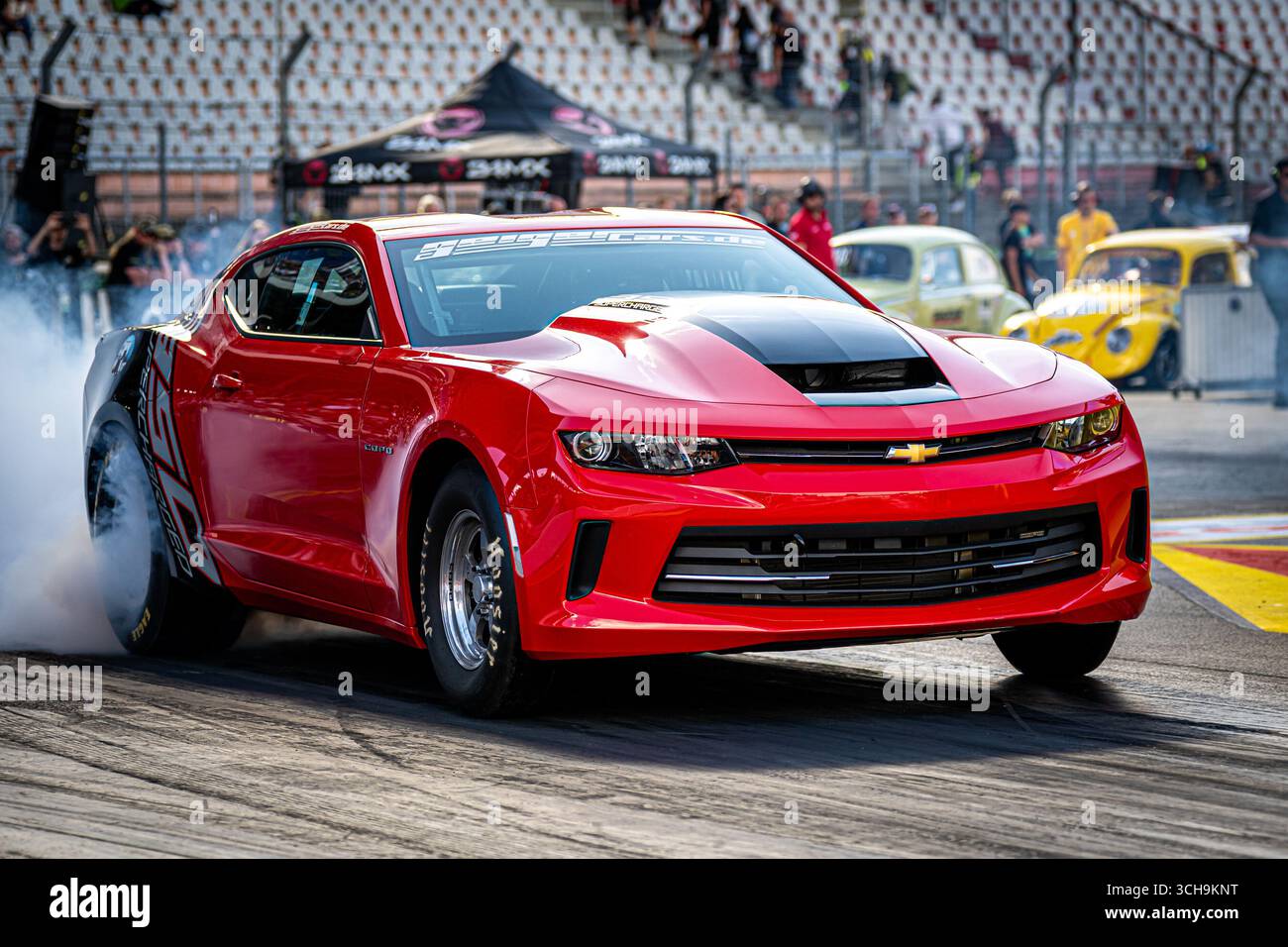 Dragster von Geiger (Geigercars) beim Burnout auf dem Hockenheimring ...