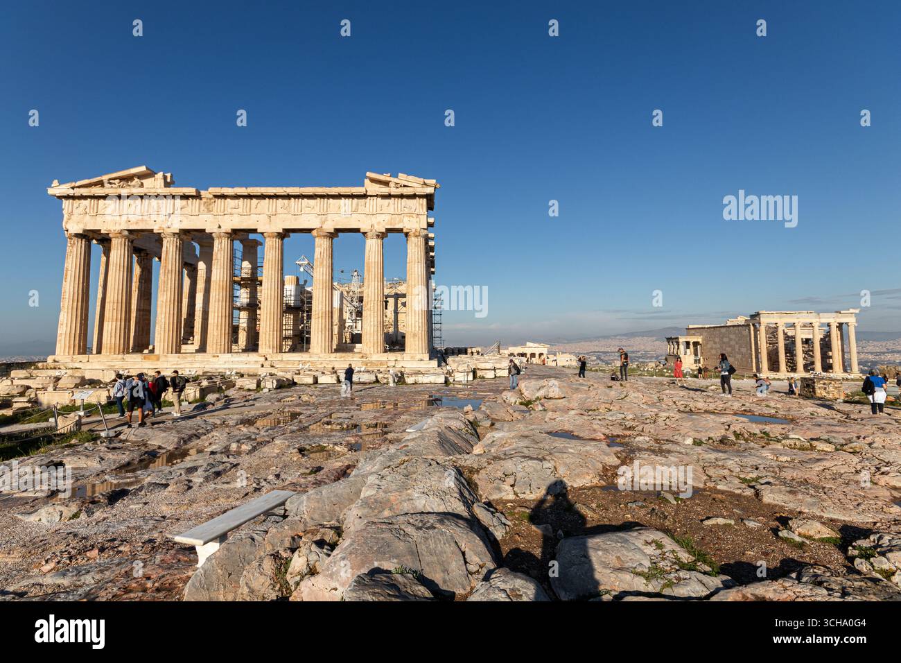 Athens, Greece. The Parthenon on the Acropolis, built between 447 and 432 BC under Pericles, dedicated to Athena Parthenos, shining under a warm blue Stock Photo