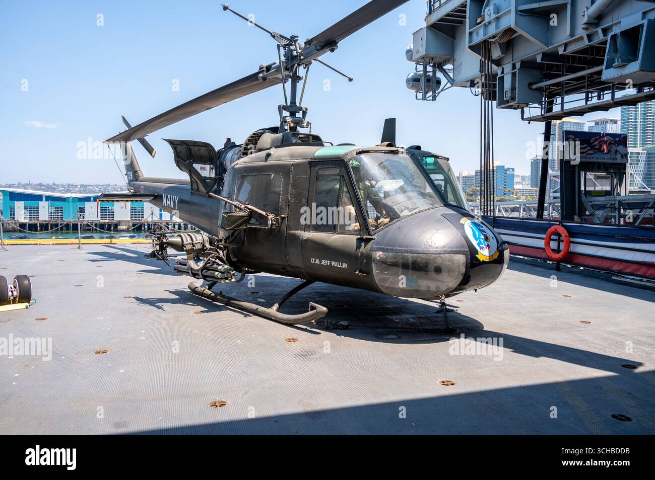 Huey gunship hi-res stock photography and images - Alamy