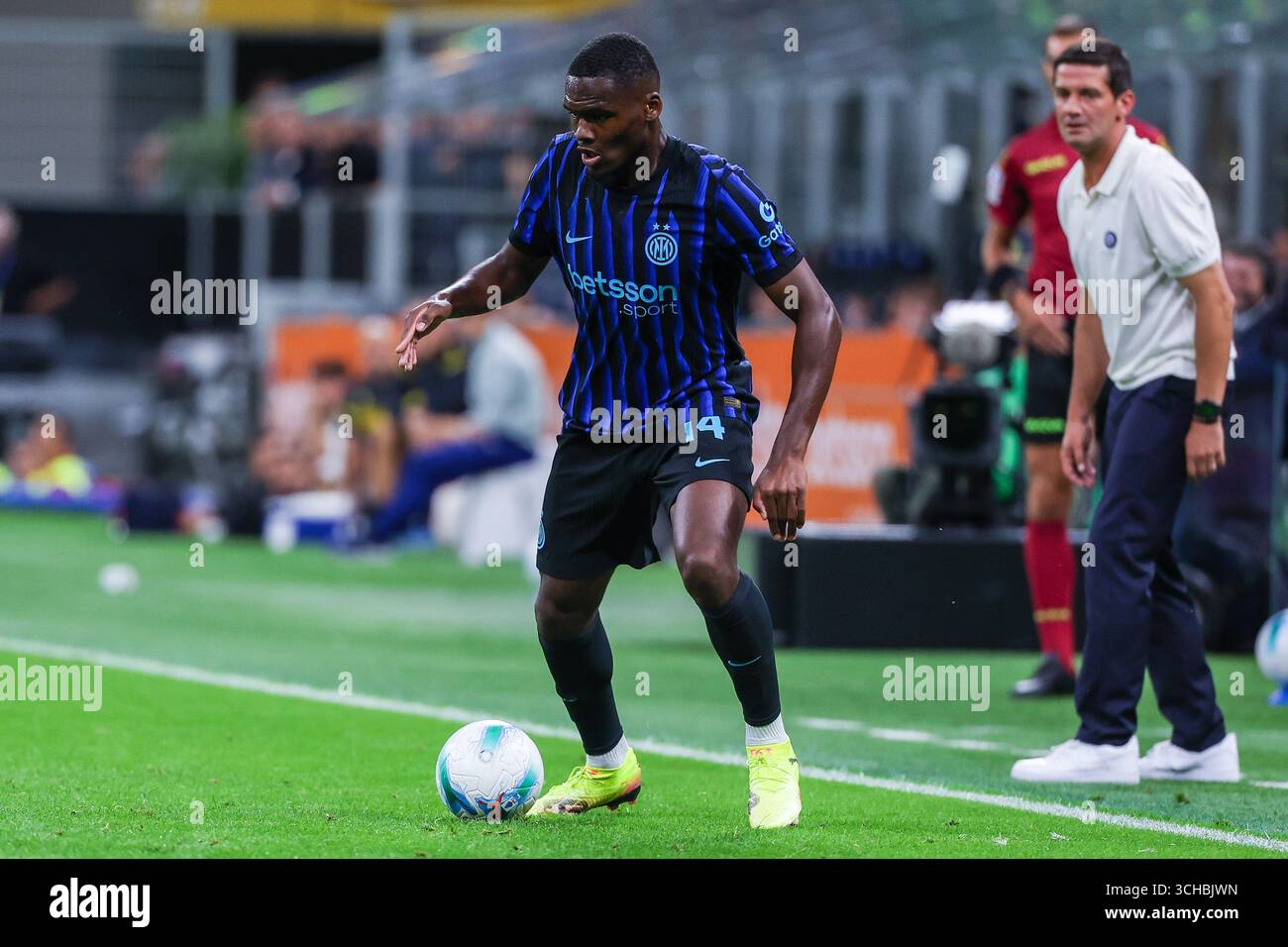 Ange-Yoan Bonny of FC Internazionale seen in action during Serie A 2025 ...