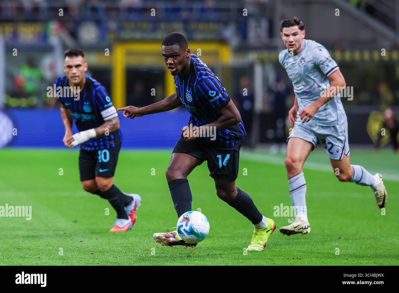 Ange-Yoan Bonny of FC Internazionale seen in action during Serie A 2025 ...