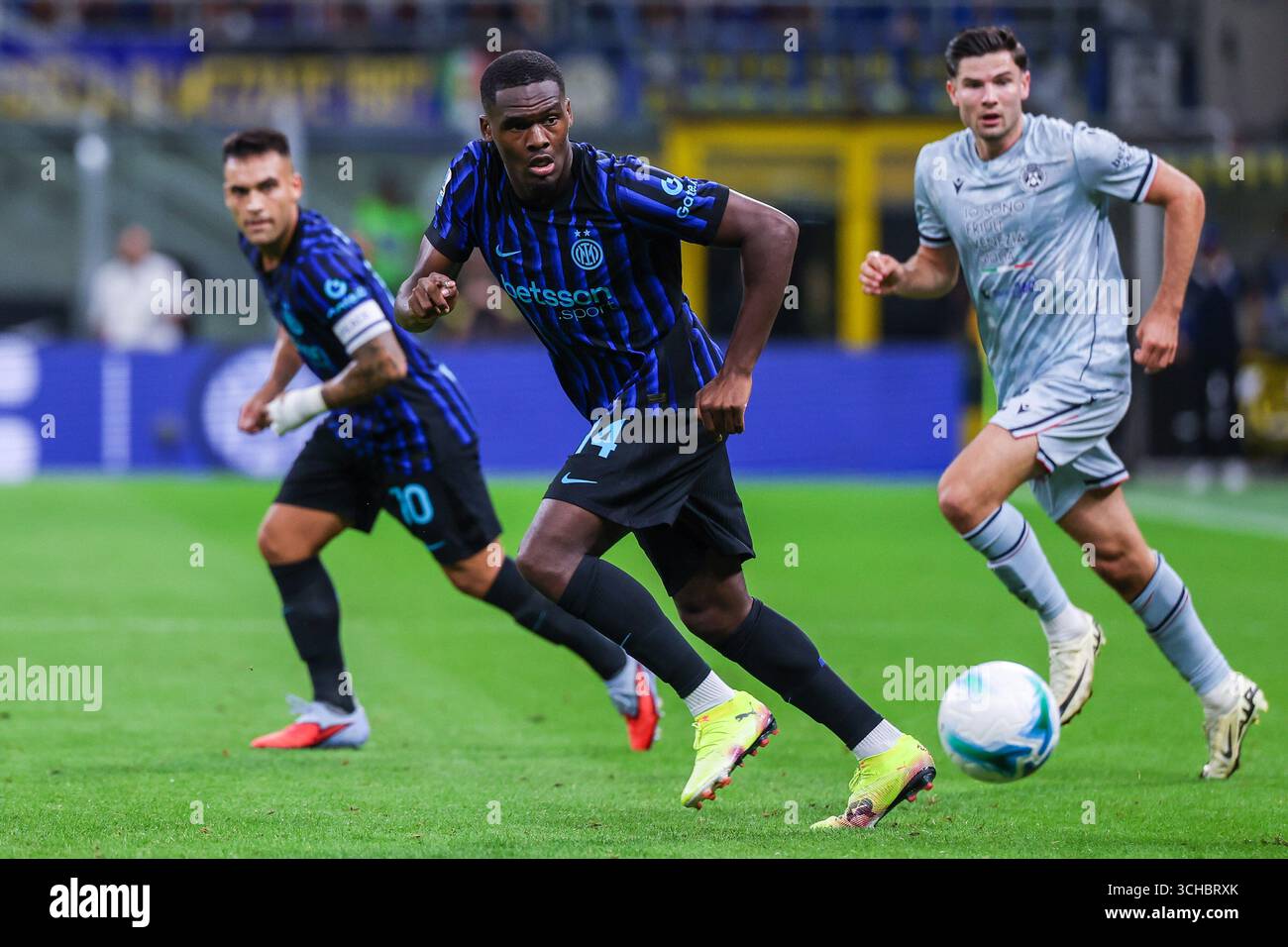 Milan, Italien. 31st Aug, 2025. Ange-Yoan Bonny of FC Internazionale ...
