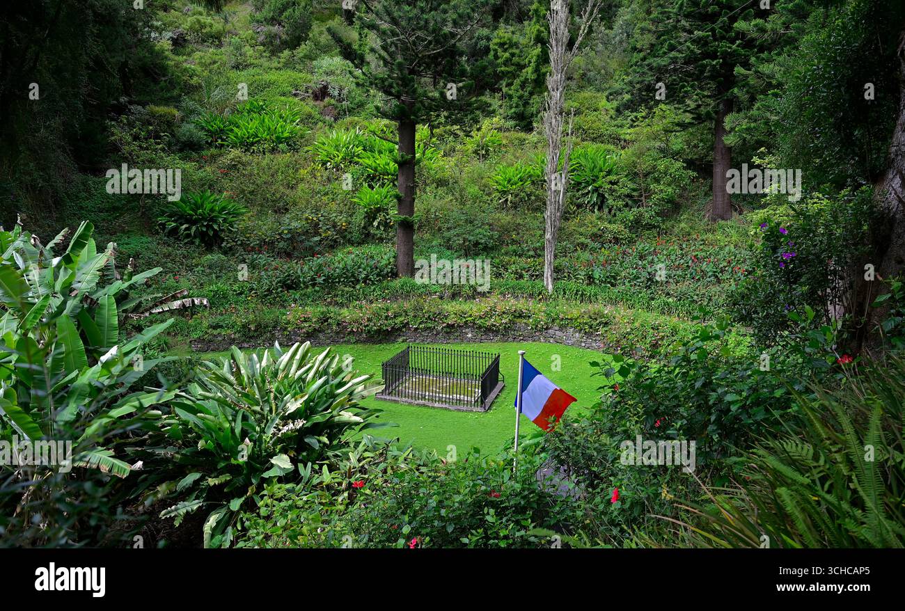 St helena island napoleon tomb hi-res stock photography and images - Alamy