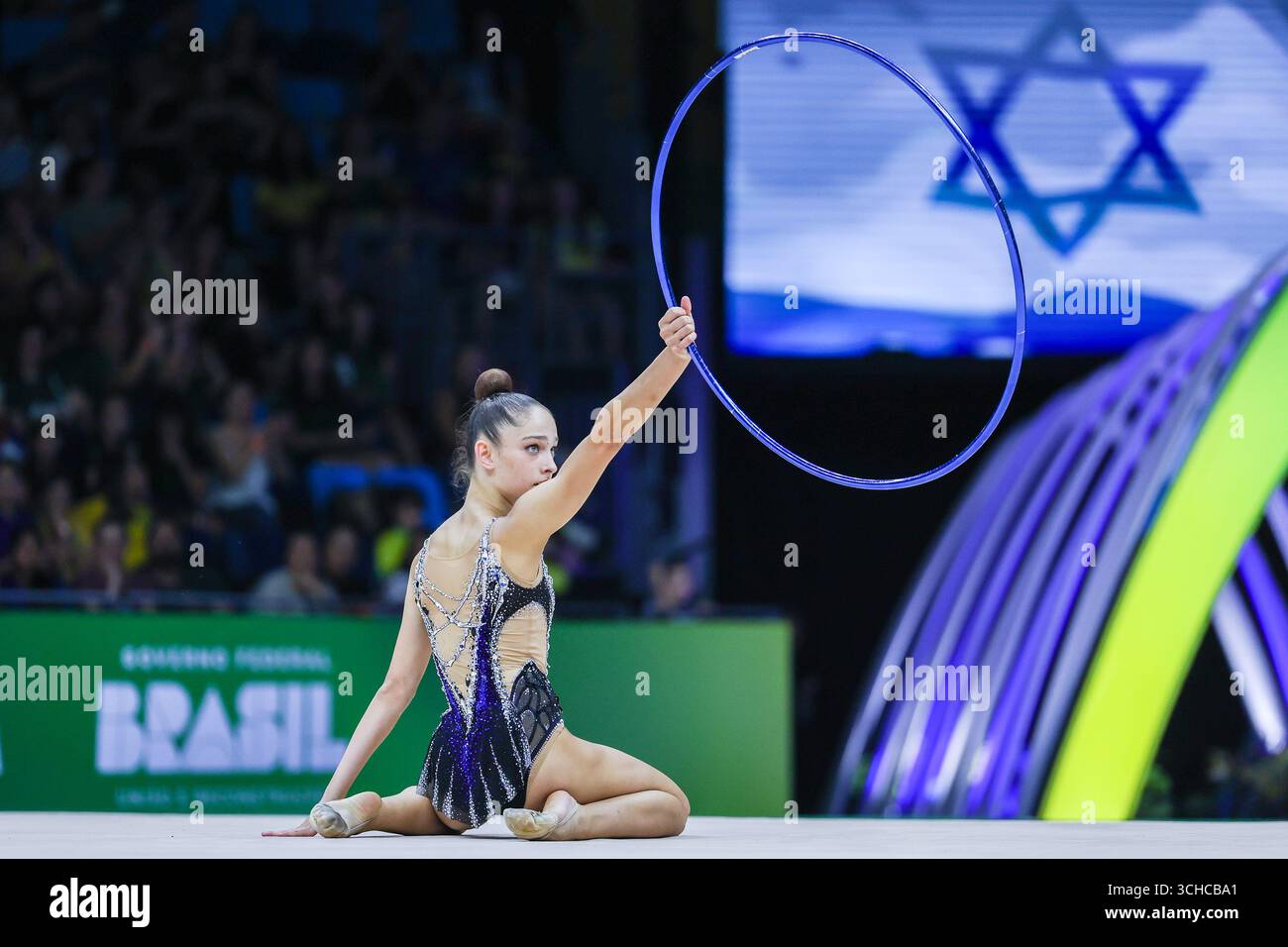 Gimnastikachi uning mushukini korsatdi