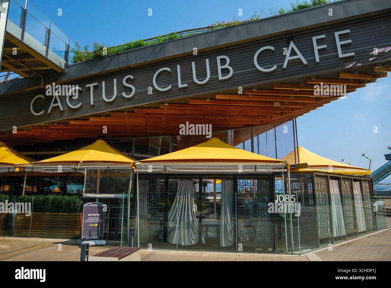 Cactus Club Cafe at Coal Harbour in Vancouver, Canada Stock Photo - Alamy