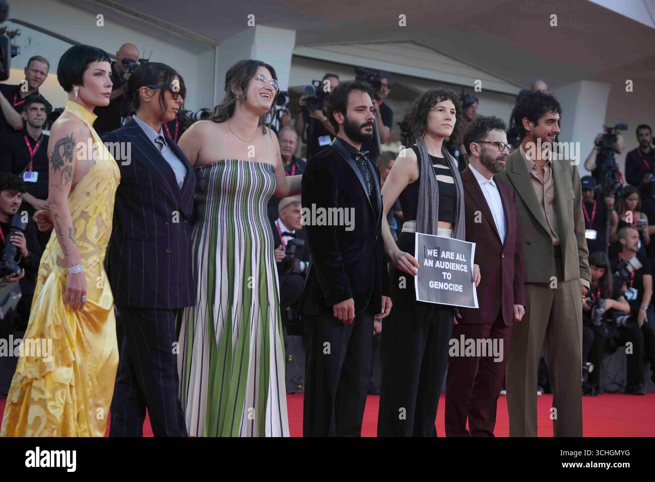 AVAN JOGIA and HALSEY on the red carpet for the screening of the film