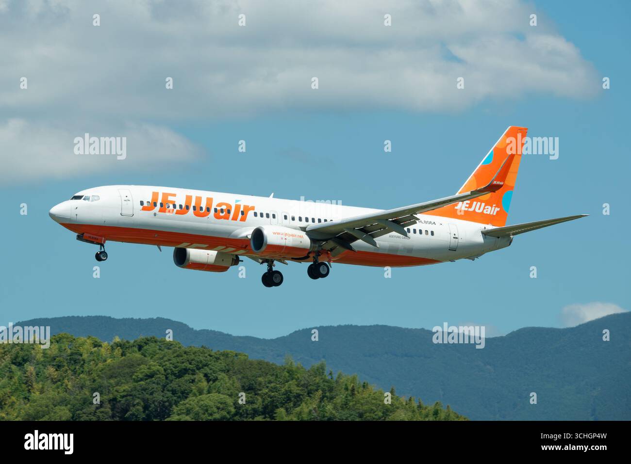 Jeju air plane hi-res stock photography and images - Alamy