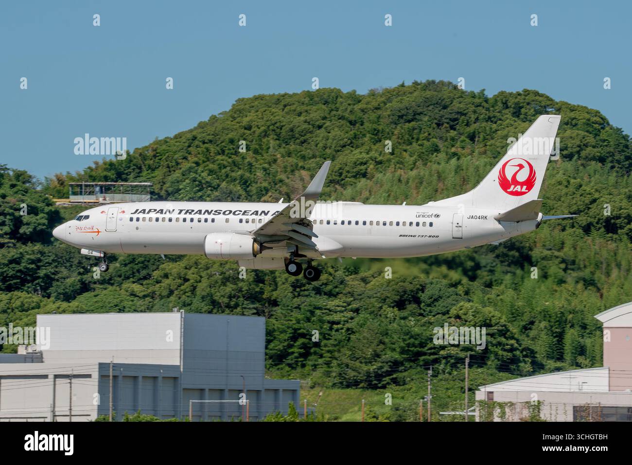 JAPAN TRANSOCEAN AIR BOEING 737-400 WITH WHALE SHARK ON SIDE Stock