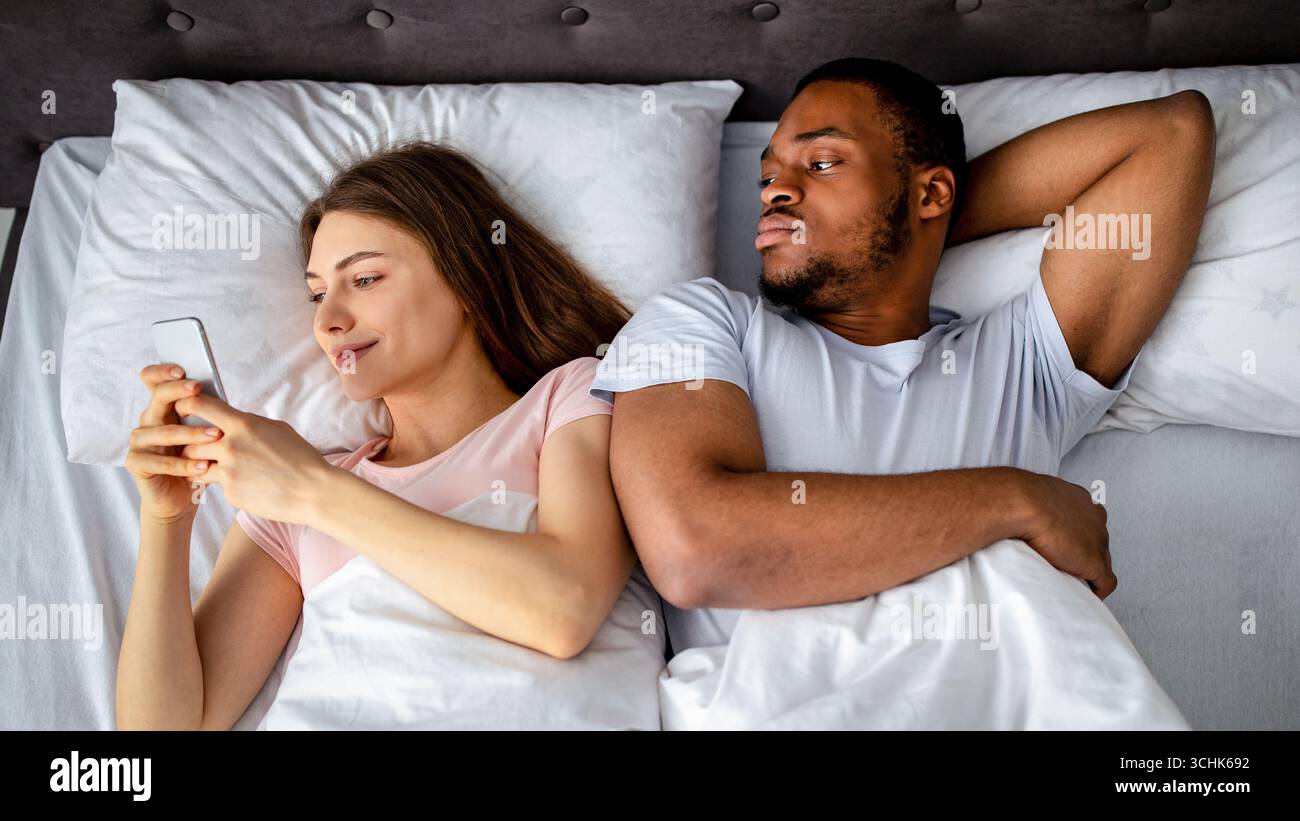 Phubbing: The Latest Ugly Side Effect of Cell Phone Use